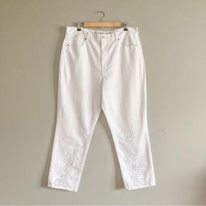 NWOT American Eagle Outfitters White Embroidered Jeans